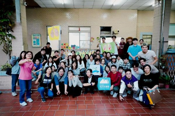 環境社會學走出教室　中山大學師生踏查高雄工業地景1